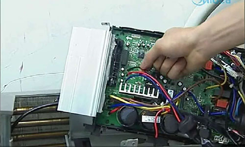 萝北美的空调电话是多少